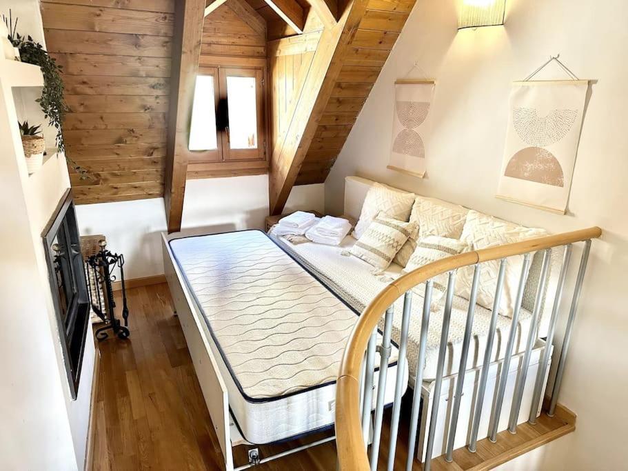 Duplex En Sallent de Gállego Esterno foto
